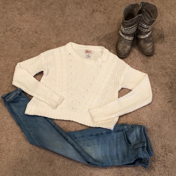 SO Sweaters - SO Crop Sweater